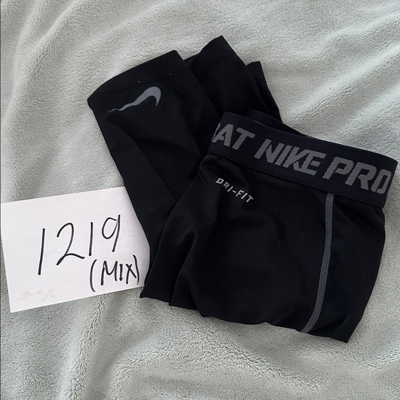 Nike Black Boxer Briefs - Picture 10 of 10